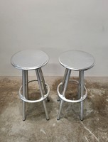 2 aluminum bar stools