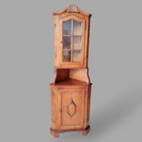 Neobaroque corner display case