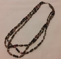 Retro, three-row plastic necklace