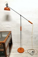 Nádai Tibor által tervezett " Daru" állólámpa lámpa.