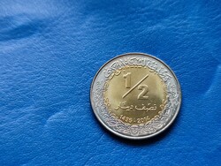 Libya 1/2 dinar 2014 / 1435 girza mausoleum! Holographic! Bimetal! Rare! Ouch!