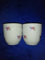 1600.-Ft 2 db egyben eladó! Csehszlovák "D" ( Dubi gyár ) jelzésű, minőségi porcelán bögre,