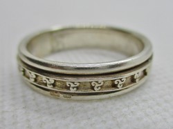 Beautiful old silver wedding ring with Celtic motif