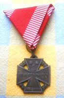 War medal Károls troop cross with matching war ribbon t1