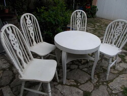 Chairs with table
