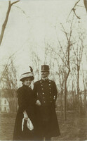 1913 - Austrian military officer with his wife. On the back with the inscription 
