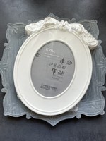 White oval ﻿ikea kvill picture frame