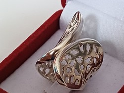 Modern women's silver ring
