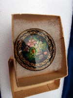 Lacquer wood brooch