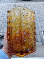 Borostyán színű cseh üvegváza