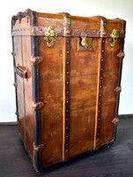 Antique travel trunk ship trunk v. Suitcase!