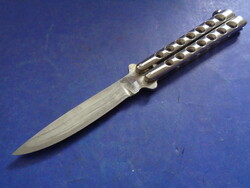 Retractable butterfly knife