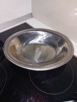 Metal bowl recessed