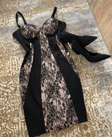 Kardashian Kollection 38-40-es bézs-fekete partiruha, csipke alkalmi ruha