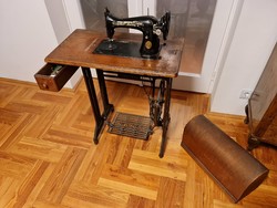 Singer antique sewing machine