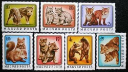 S3093-9 / 1976 Vadállatkölykök bélyegsor postatiszta