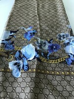 Gucci scarf with blue flowers, 140 x 140 cm, 100% wool, new!