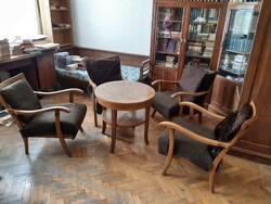 4 armchairs + table from the 1930s to be renovated