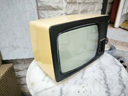 Retro tv Tesla ! Ritkaság és még működik is ! Film színház kellék gyüjteménybe