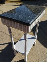 Ónemet stílusú márvány asztalka