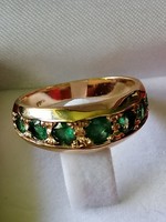 18K gold ring with emerald gemstone