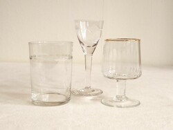 Három különböző, régi, metszett üveg pálinkás kupica, boros pohárka