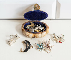 Tiny jewelry box - with little things - from 1 ft, no minimum price!