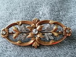 Antique brilliant stone 18 carat gold brooch