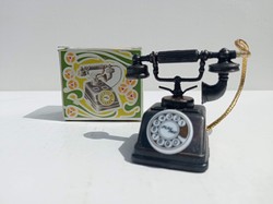 Playme pencil sharpener in the shape of a dial phone