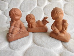 3 db terrakotta színű kerámia baba csomag