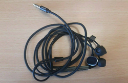 Akg n20 earphones with microphone