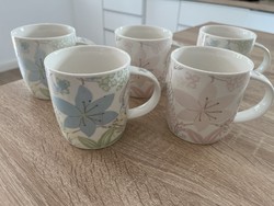 Porcelán teás bögre