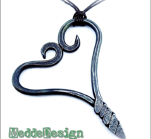 Meddedesign wrought iron heart necklaces 001