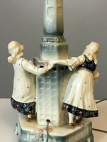 3 LÁNY KÖRTÁNCA ANTIK FESTETT FAJANSZ ASZTALI LÁMPA