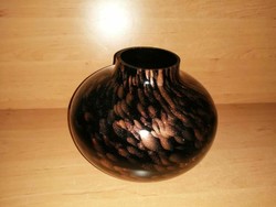 Bay glass vase