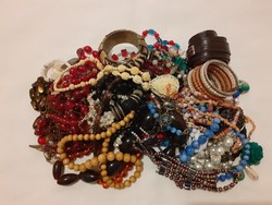 Approx. 1.7 Kg of mixed trinkets (with pieces that can be used, repaired or reused)
