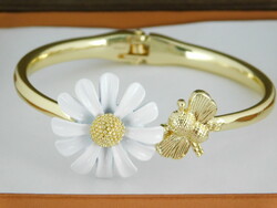 Beautiful daisy bracelet - bangle