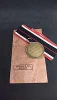 War merit medal with pouch