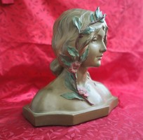 Young girl with a flower garland, from the fabulous past of Art Nouveau. Original condition, approx. 1910
