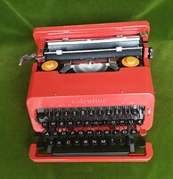 Olivetti valentine / ettore sottsass typewriter / design classic