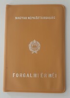 Műbőrtokos forgalmi sor  1976  mustársárga
