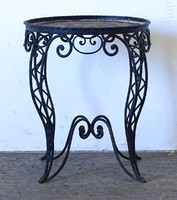 1R238 old wrought iron flower stand