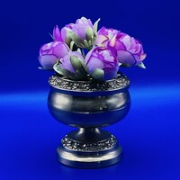 Small flower arrangement - rose bowl - ianthe