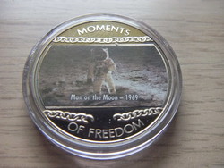 10 Dollár Ember a Holdon 1969 Szinesfém emlékérem zárt  kapszulában 2004 Libéria
