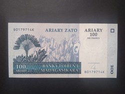 Madagascar 100 ariary / 500 French 2004 unc