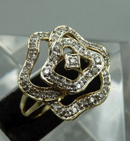 Rose shape with diamonds 14 kr. Gold ring