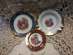 Porcelain ring plates with a romantic scene