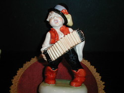 Herend accordion figure