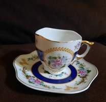 Japanese porcelain gilded coffee cup with flawless base, can be said to be new