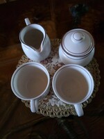4 pieces, 2 cups, 1 sugar bowl, 1 milk-colored bavaria